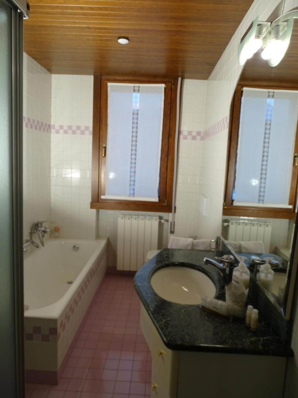 Bed and Breakfast La Casa Di Clara à Esine Extérieur photo